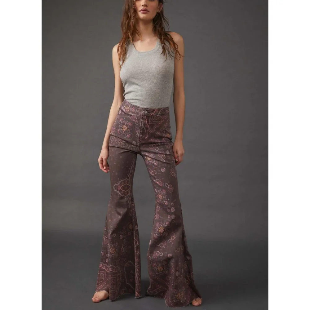 🎉LAST CHANCE🎉 FREE PEOPLE Just Float On Printed Flare Jeans / Chocolate Combo - Picture 13 of 14